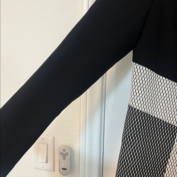 Calvin Klein Women's Black and White Long Blazer / Coat - Picture 5 of 12